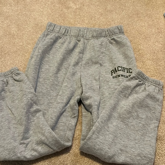 PacSun Pacific Sunwear Baggy Boyfriend Sweatpants Color: Grey. Size: S - Picture 1 of 3